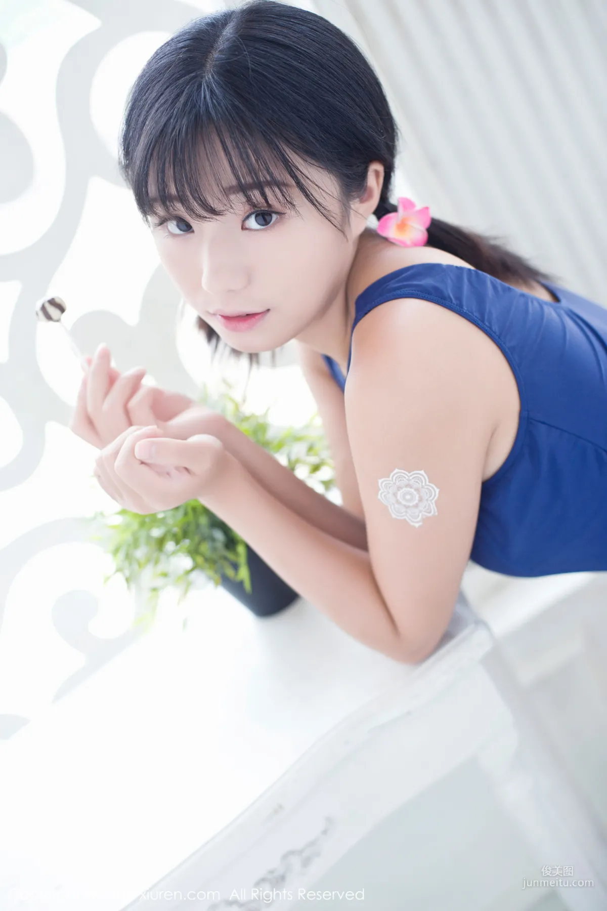 倉井優香《吹彈可破的小女孩》 [秀人XIUREN] No.950 寫真集 43