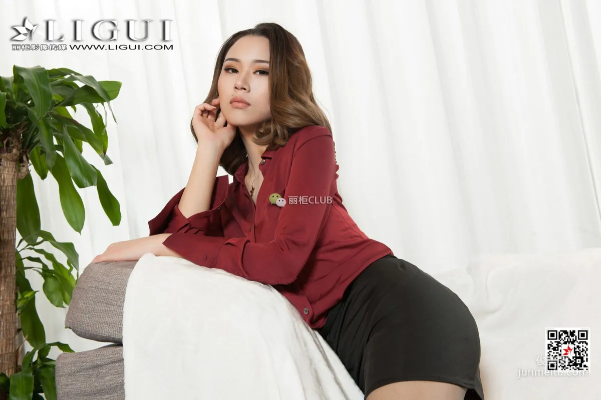 腿模伊一《灰丝高跟OL》 [丽柜Ligui] 写真集23