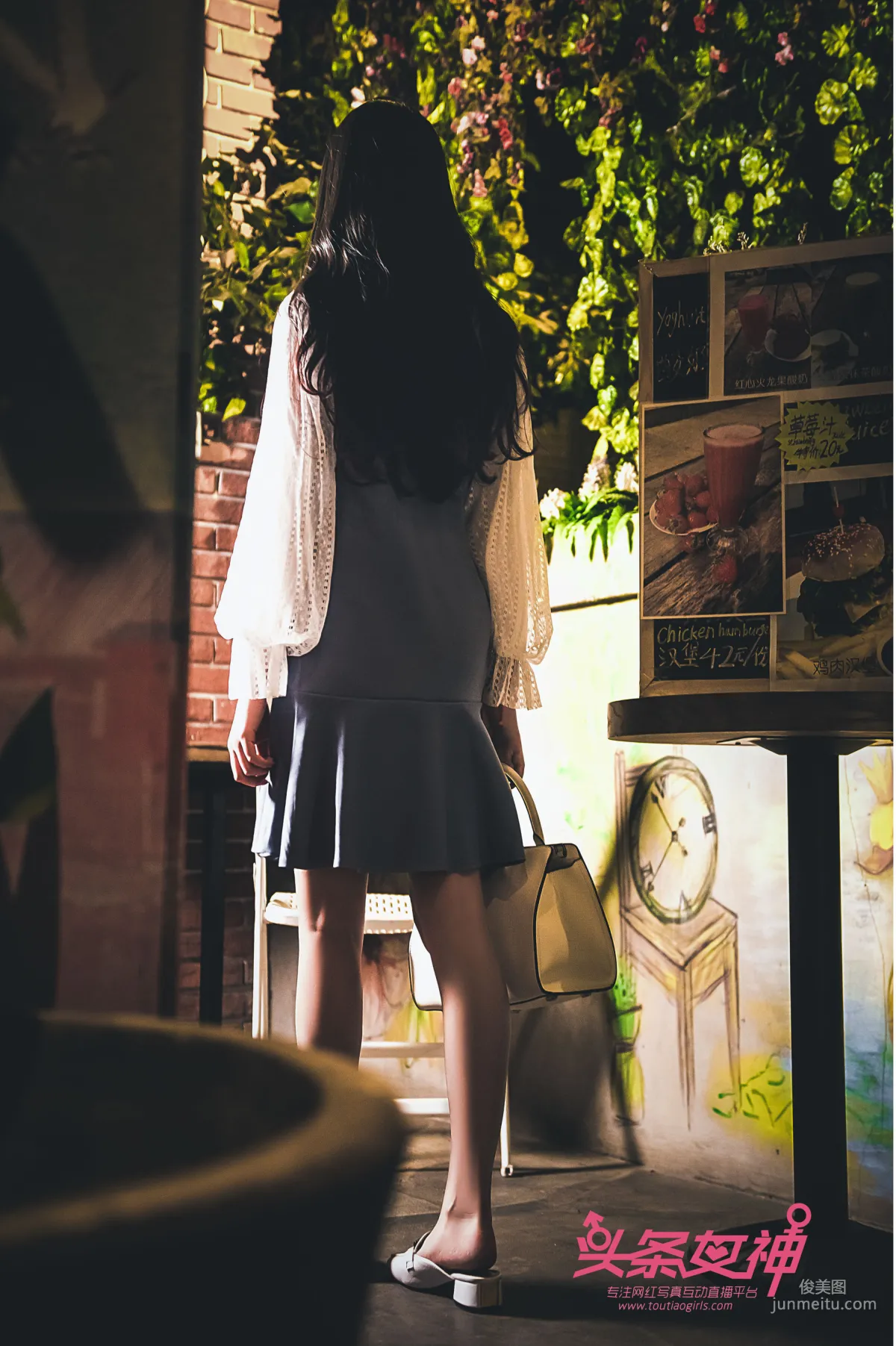大晗/白一晗《女仆咖啡廳劇情》 [頭條女神Toutiaogirls] 寫真集 2