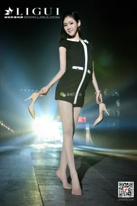 腿模淩淩《美腿夜拍》 [麗櫃Ligui] 寫真集