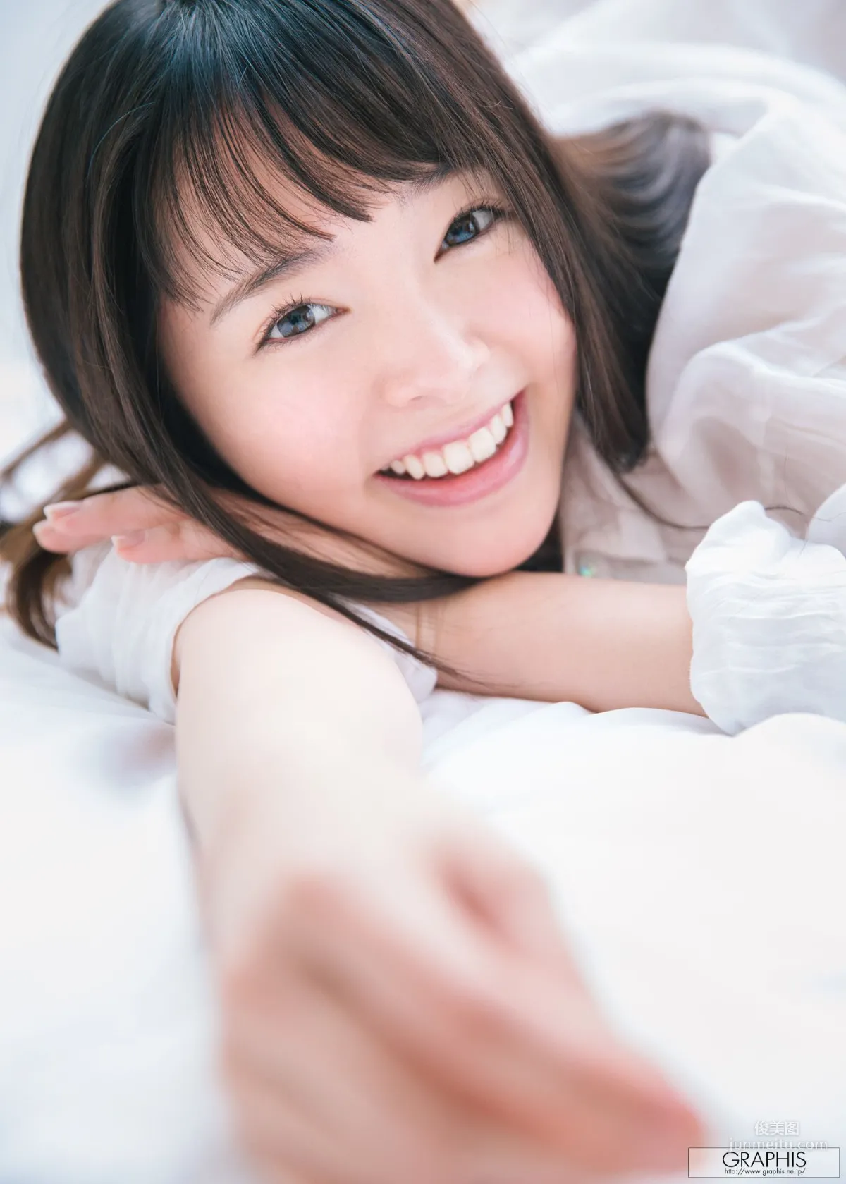 Yuna Ogura 小倉由菜 [Graphis] Gravure 初脫ぎ娘 寫真集 23