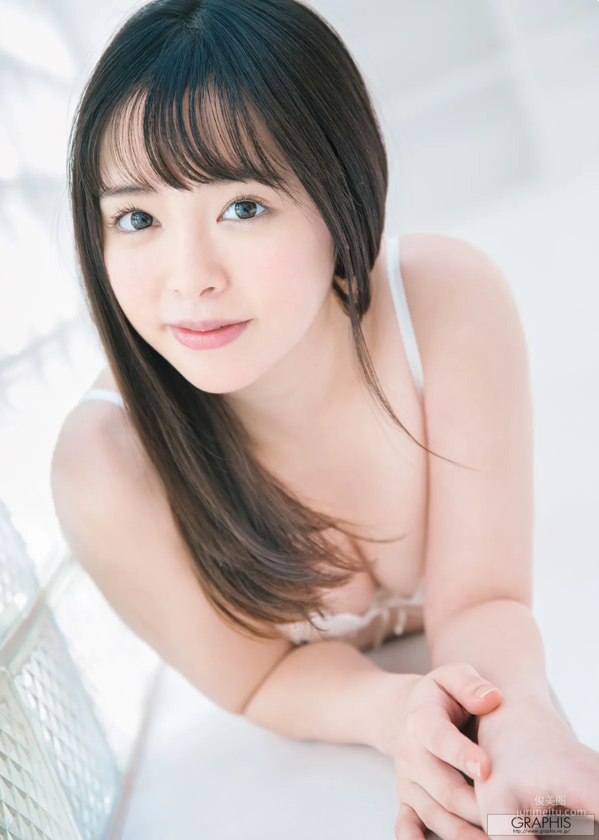 Yuna Ogura 小倉由菜 [Graphis] Gravure 初脫ぎ娘 寫真集 29