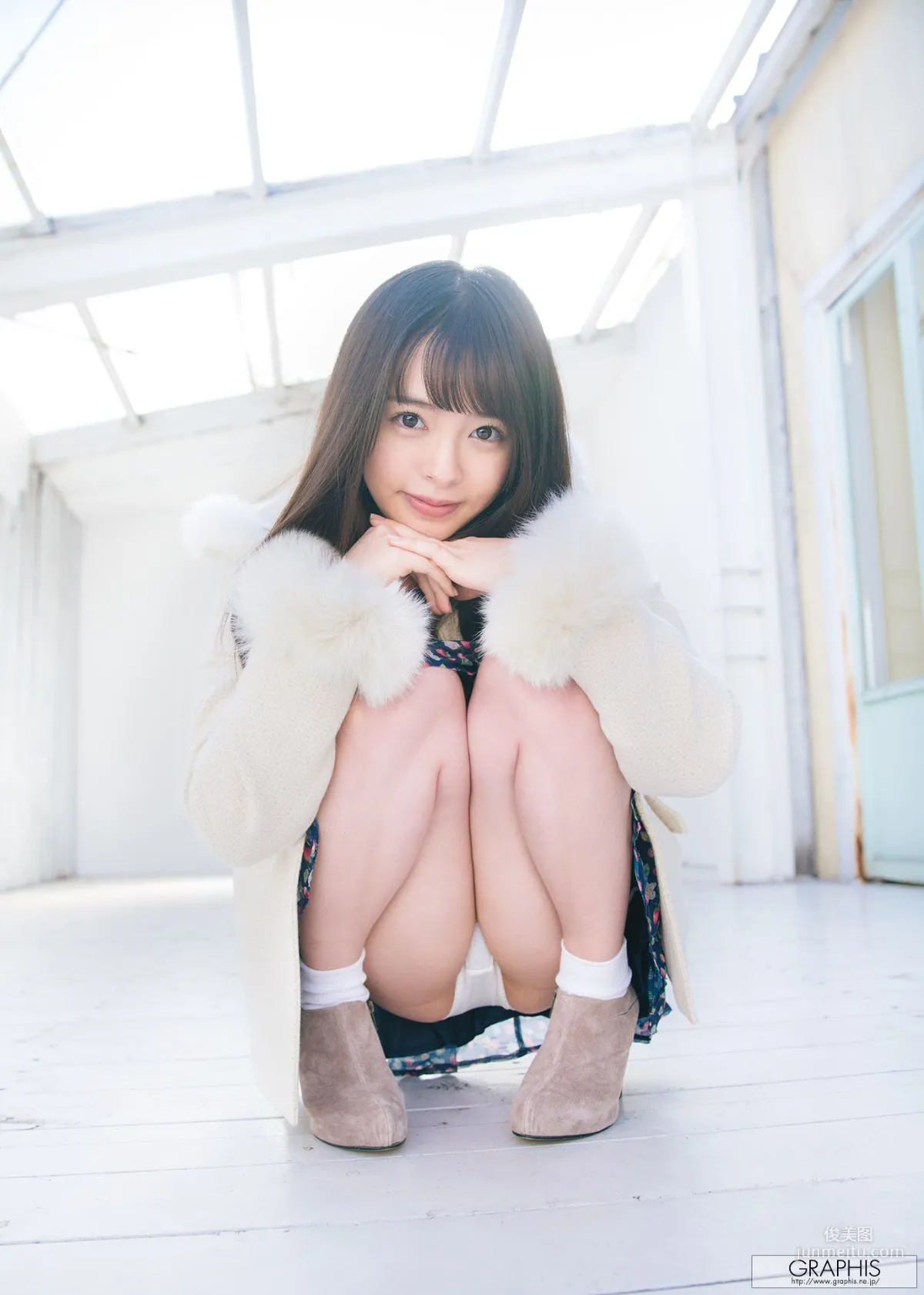 Yuna Ogura 小倉由菜 [Graphis] Gravure 初脫ぎ娘 寫真集 54