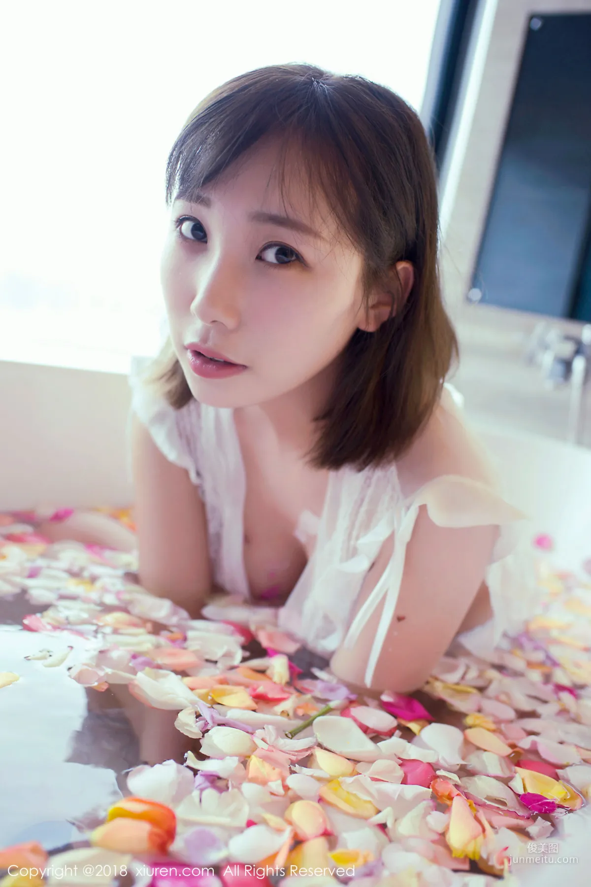 枝恩《短发百变大美女》 [秀人网XIUREN] No.981 写真集9