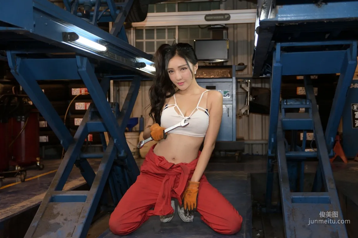 [台灣正妹] 趙芸Syuan《美顔的汽車修理工》 寫真集 46