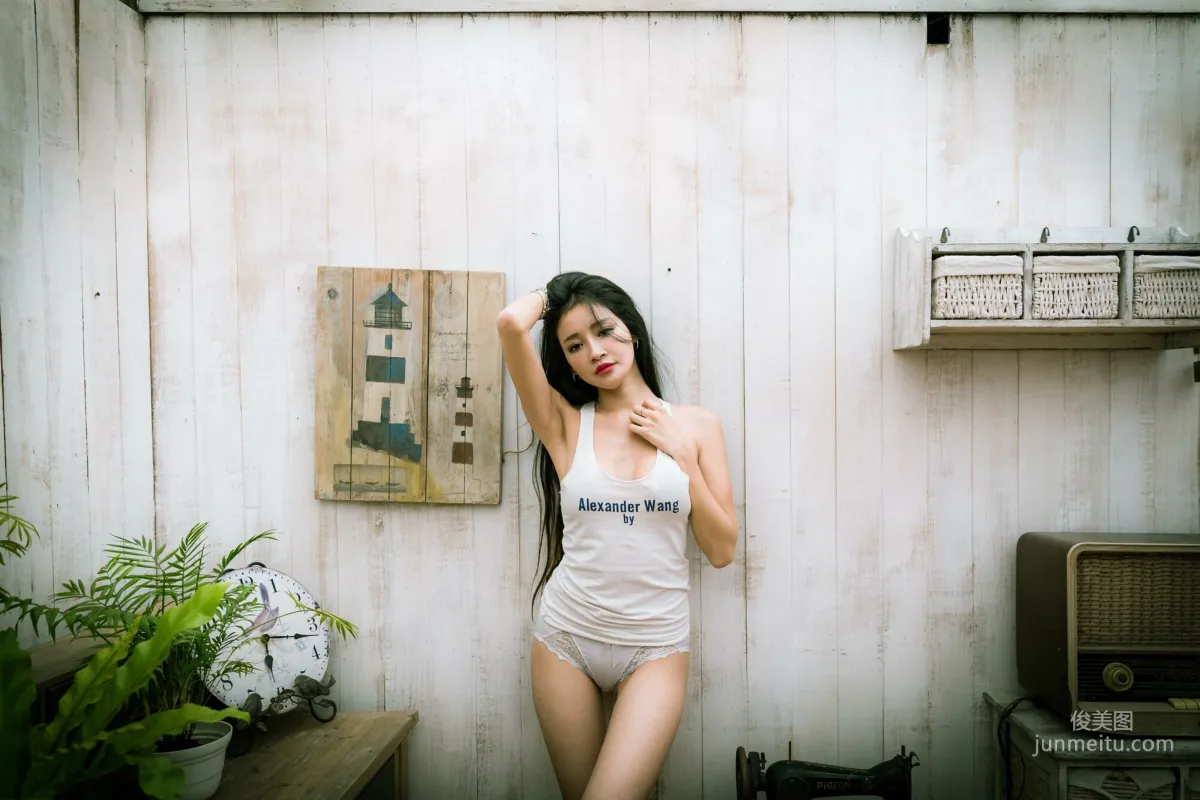 [台灣網紅美女] 詹艾葳Avril《内衣性感秀》 寫真集 87