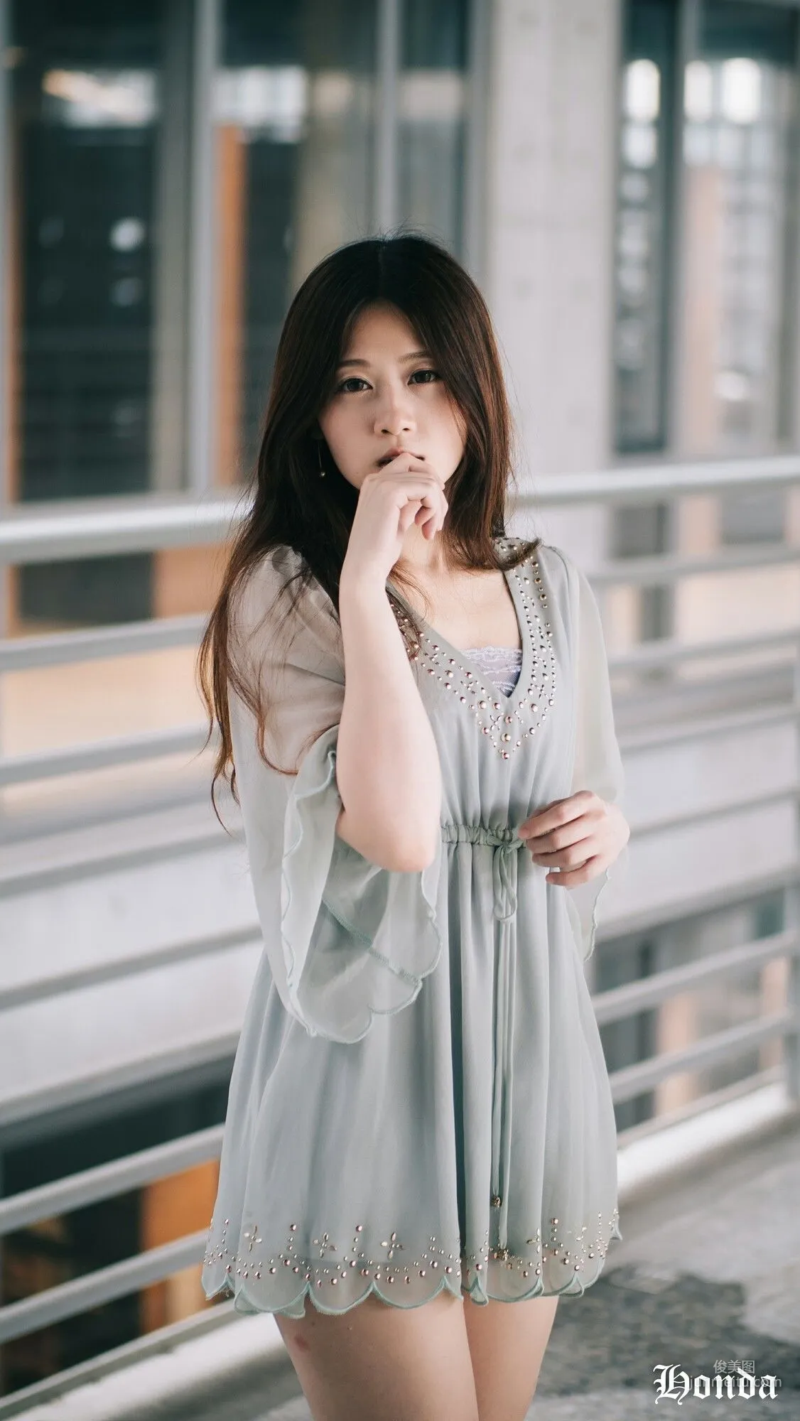 [台灣網紅美女] Becky OL服裝三套 寫真集 21
