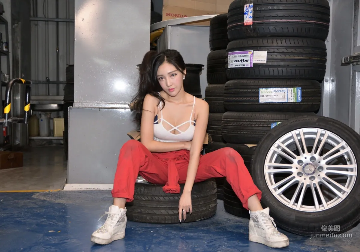[台灣正妹] 趙芸Syuan《美顔的汽車修理工》 寫真集 35