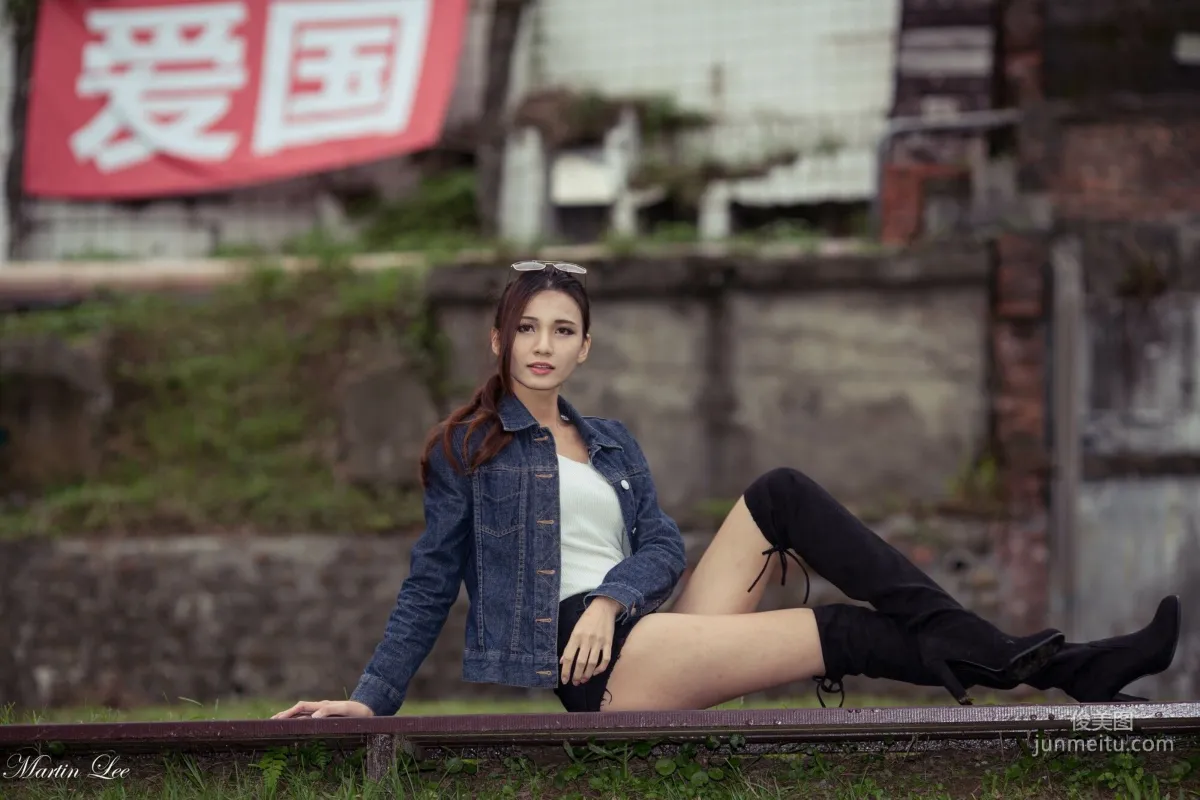 [台灣網紅美女] 蔡譯心《寶藏巖(3套服裝）》 寫真集 1