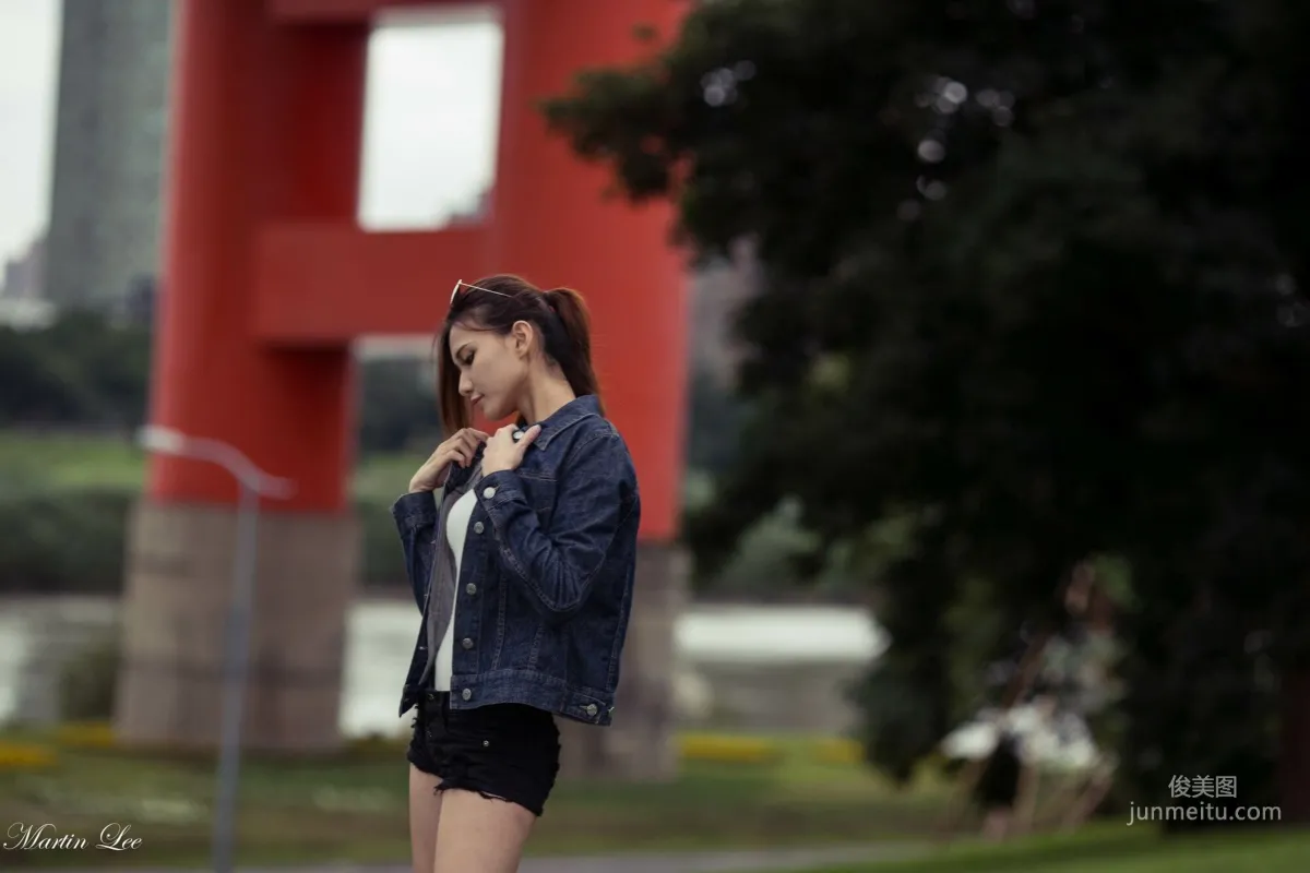 [台灣網紅美女] 蔡譯心《寶藏巖(3套服裝）》 寫真集 55