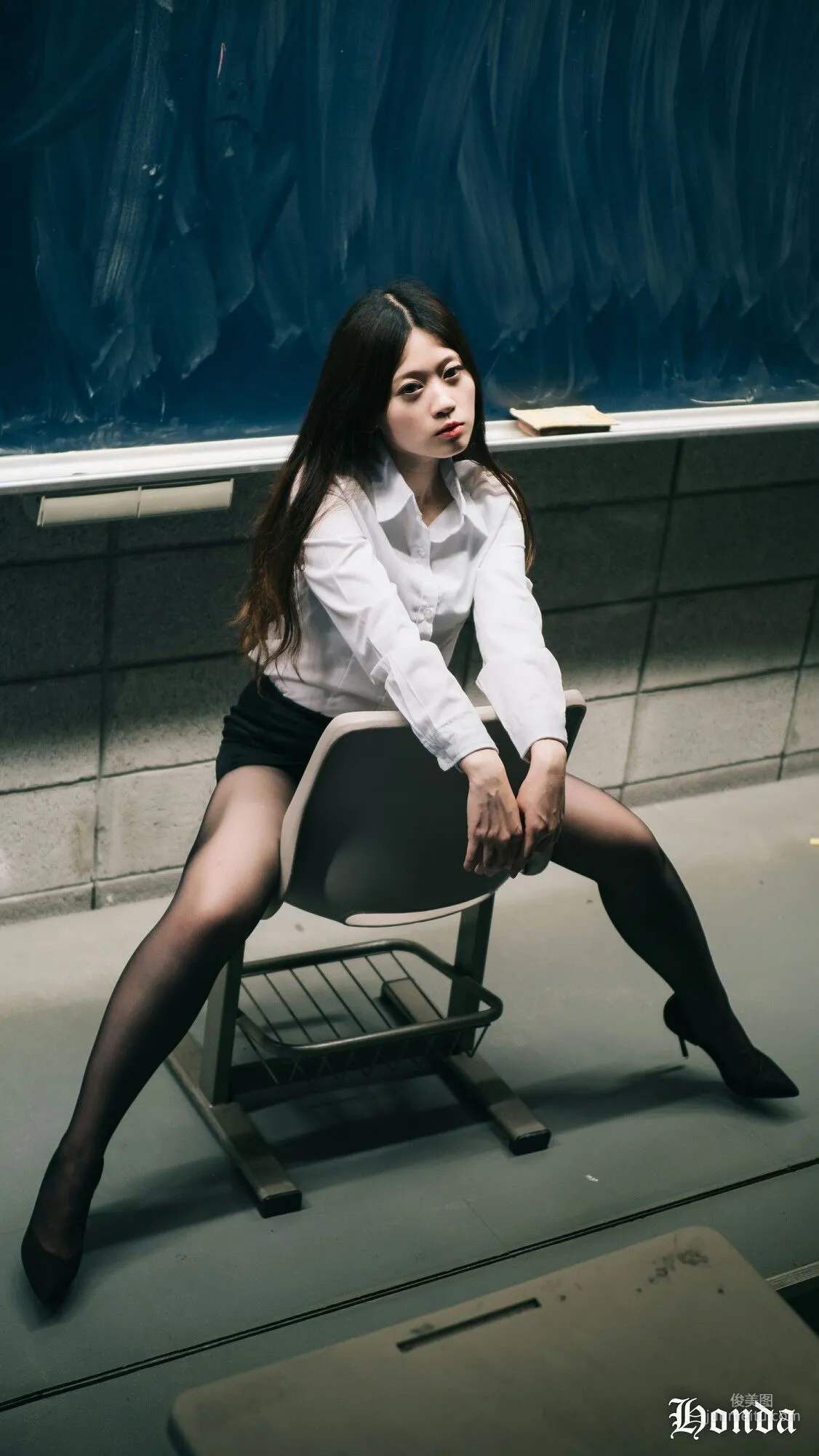[台灣網紅美女] Becky OL服裝三套 寫真集 42