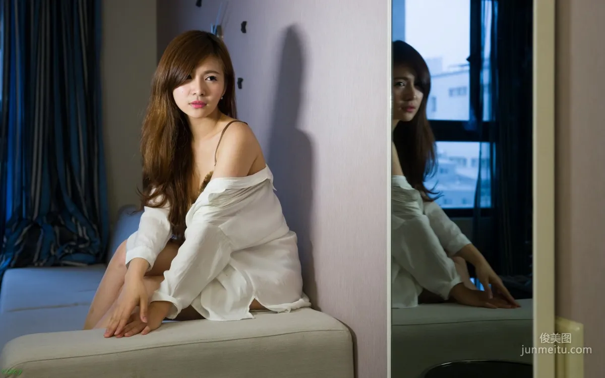 [台湾正妹] 邱艾比Abbie 黑丝OL内衣赏 写真集29