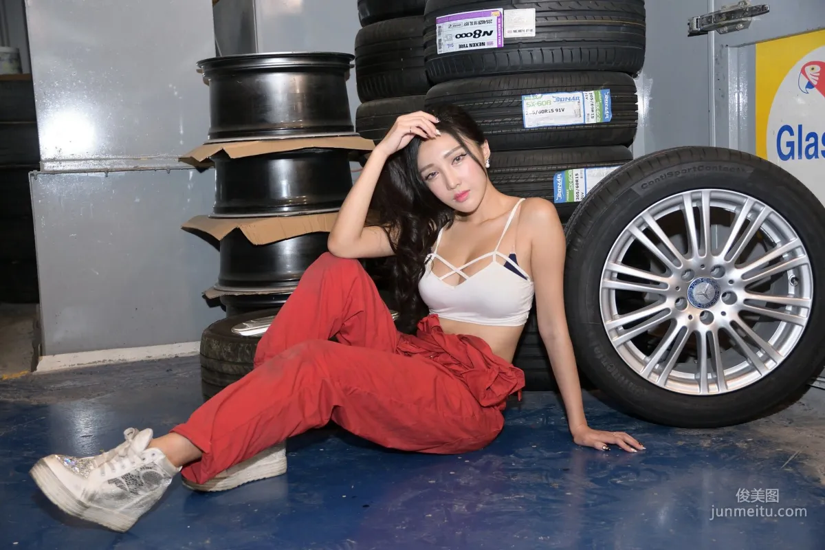 [台灣正妹] 趙芸Syuan《美顔的汽車修理工》 寫真集 22