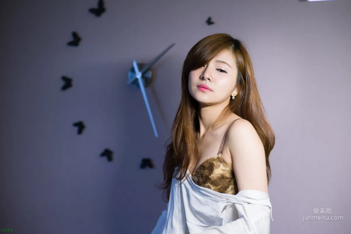 [台湾正妹] 邱艾比Abbie 黑丝OL内衣赏 写真集90