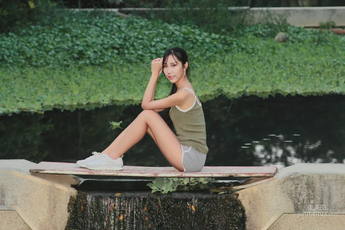 [台湾正妹] 豬比《兒童美術館外拍》 写真集33