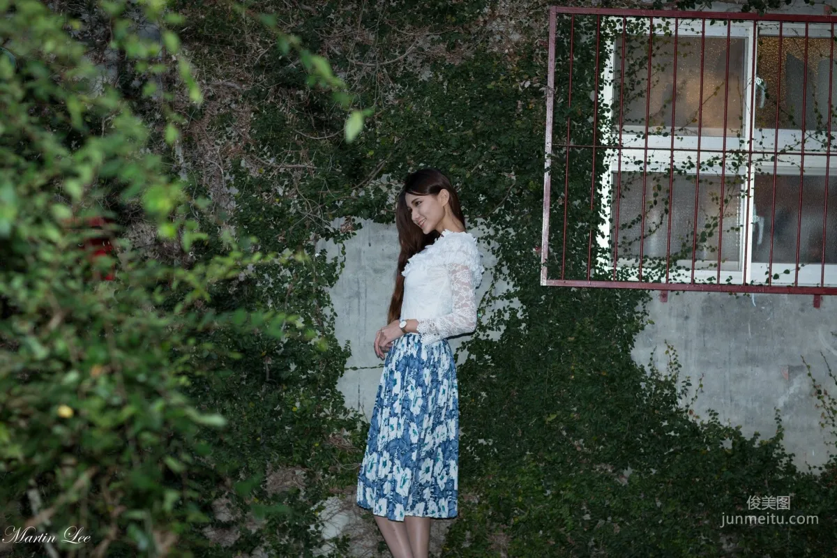 [台灣網紅美女] 蔡譯心《寶藏巖(3套服裝）》 寫真集 87