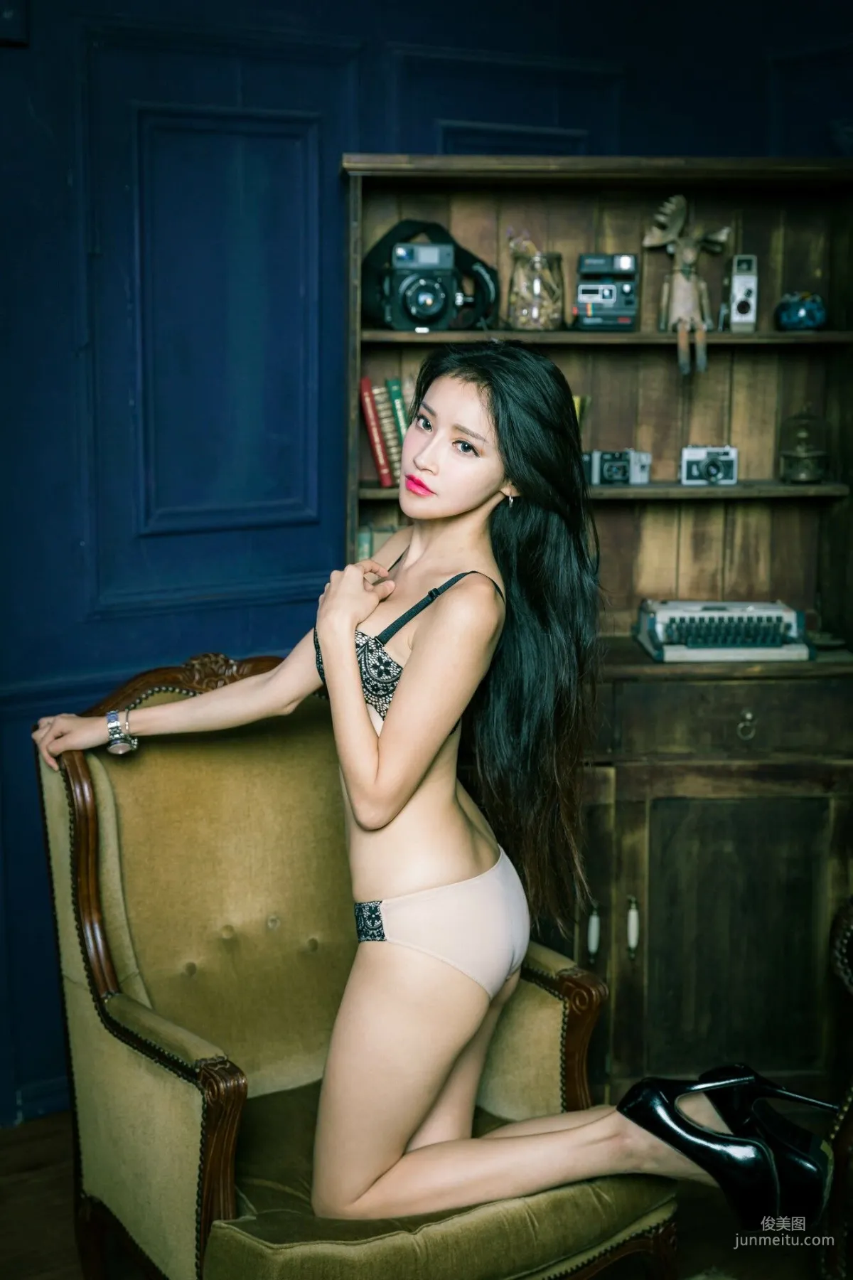 [台灣網紅美女] 詹艾葳Avril《内衣性感秀》 寫真集 69