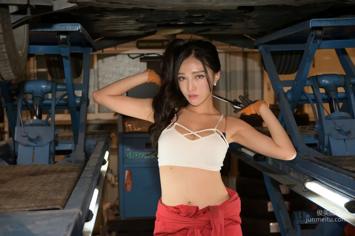 [台灣正妹] 趙芸Syuan《美顔的汽車修理工》 寫真集 7