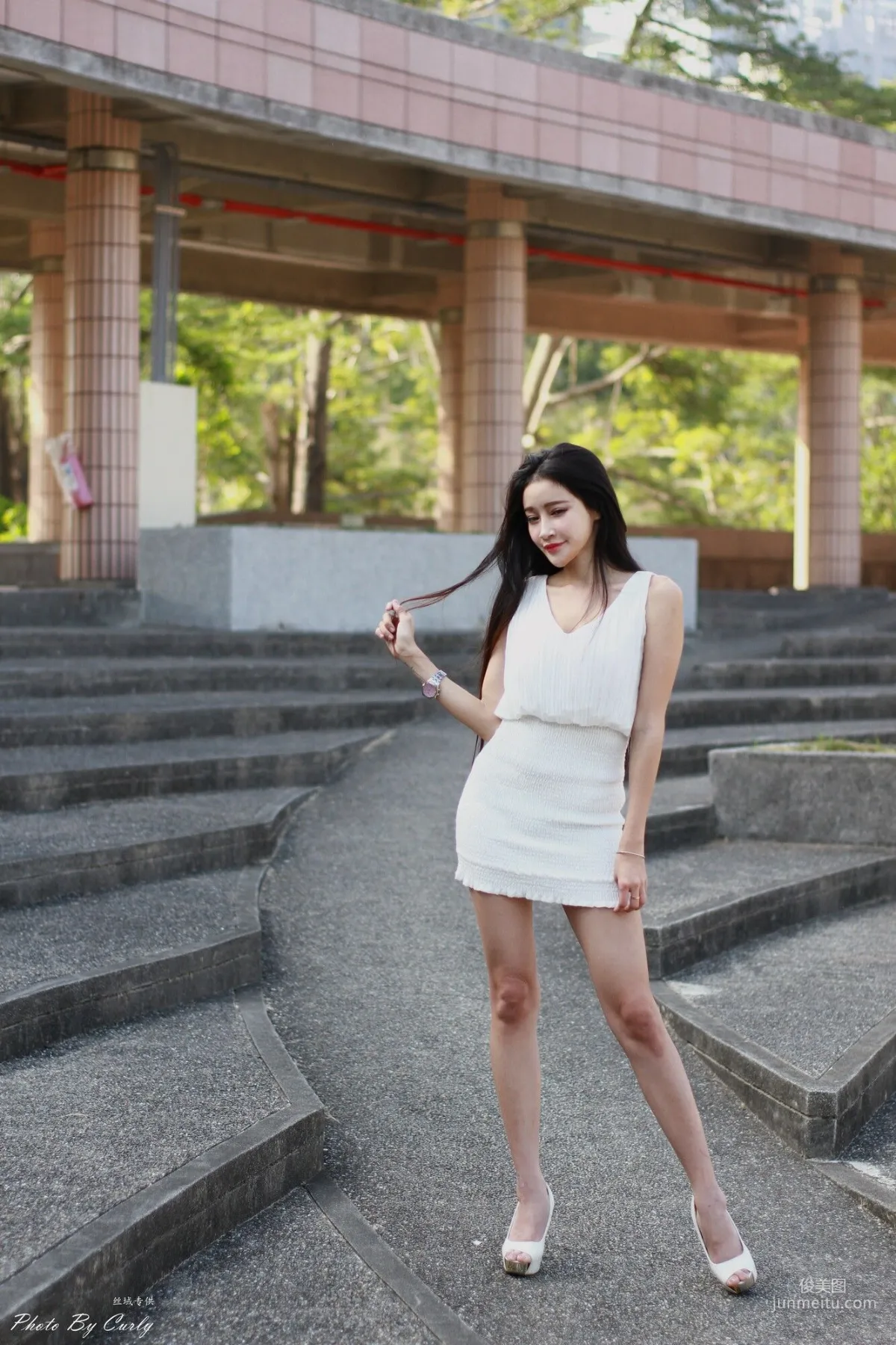 [台灣正妹] 詹艾葳Avril《高雄美術館》寫真集 46