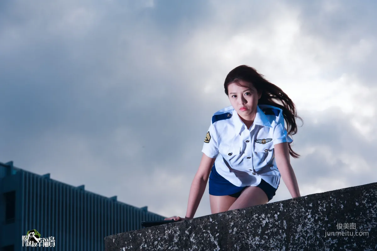 [台灣正妹] Anna《雙模女警+女警制服系列》 寫真集 48