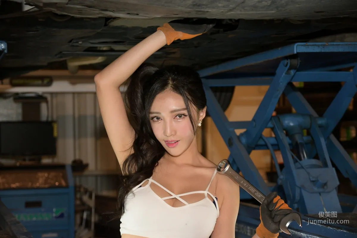 [台灣正妹] 趙芸Syuan《美顔的汽車修理工》 寫真集 29