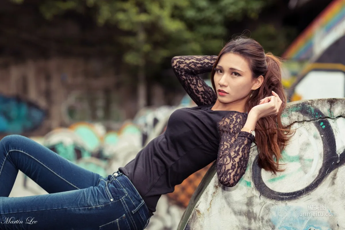 [台灣網紅美女] 蔡譯心《寶藏巖(3套服裝）》 寫真集 69
