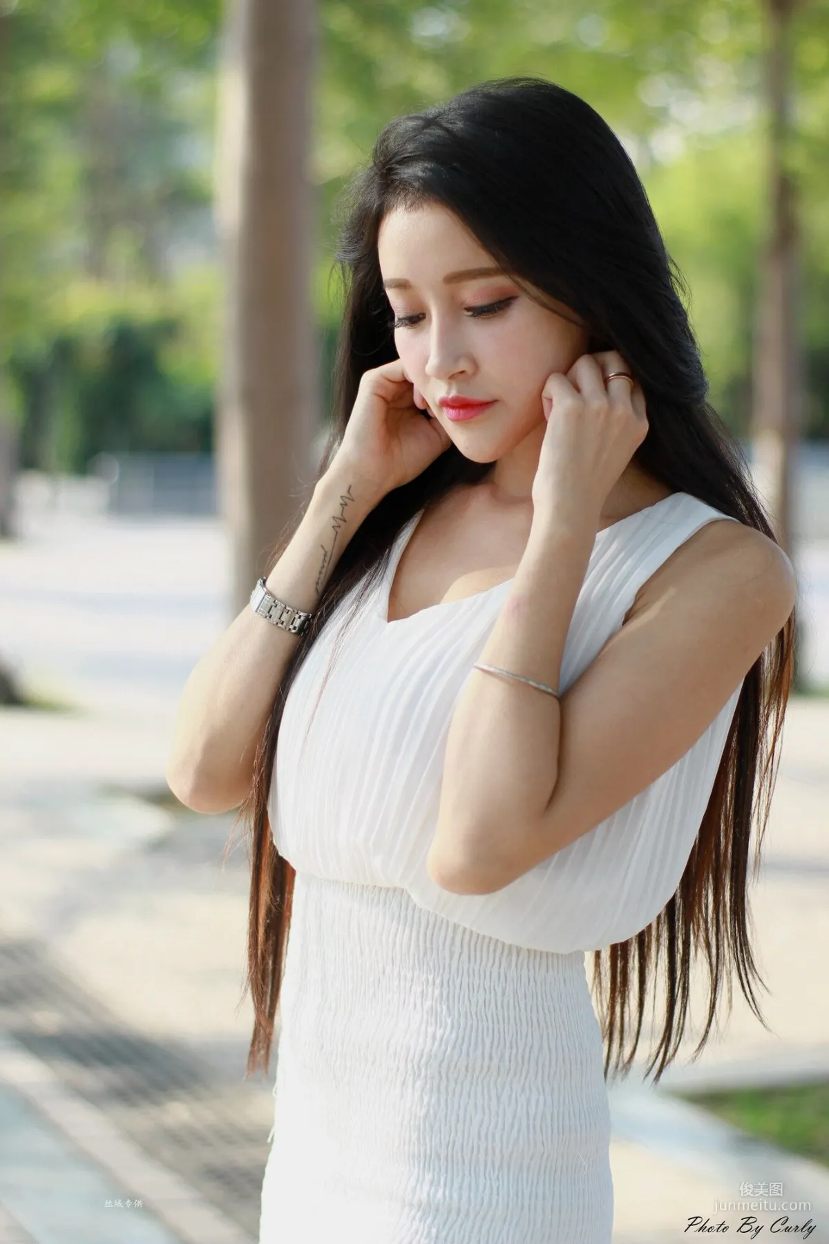 [台灣正妹] 詹艾葳Avril《高雄美術館》寫真集 7