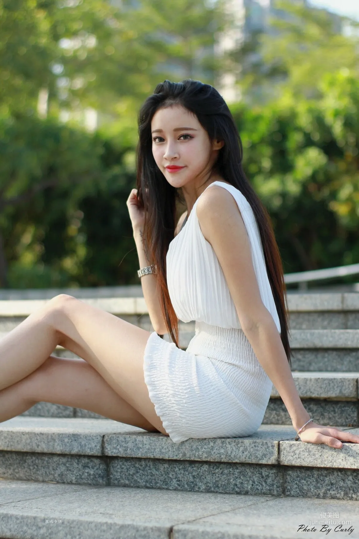 [台灣正妹] 詹艾葳Avril《高雄美術館》寫真集 14