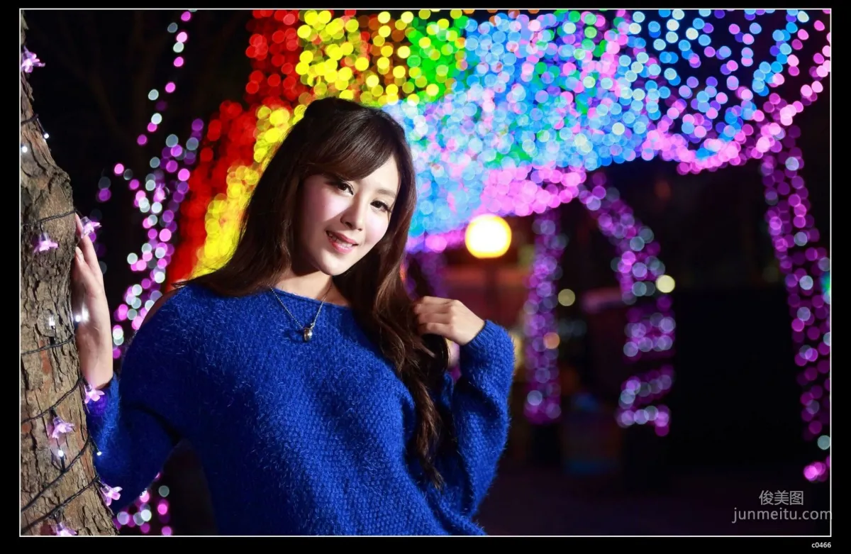 [台湾正妹] 夏晴Miso《圣诞夜黑丝街拍》 写真集36