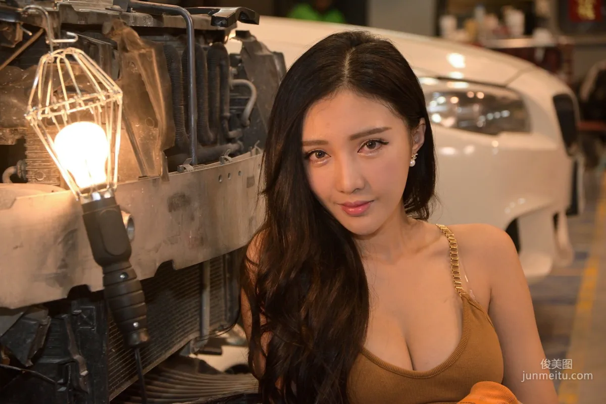 [台灣正妹] 趙芸Syuan《熱褲女郎修理工》 寫真集 23