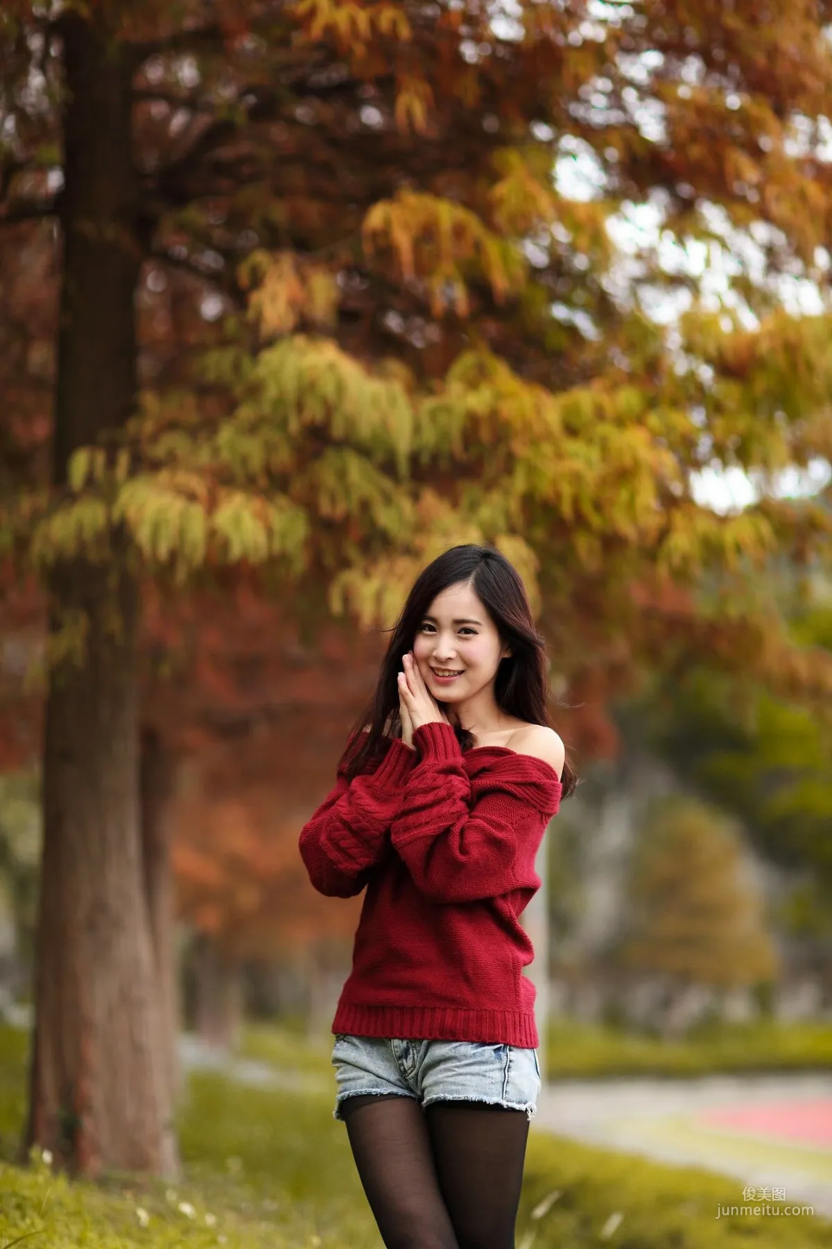 [台灣女神] 孟潔 (兩套服裝） 寫真集 15
