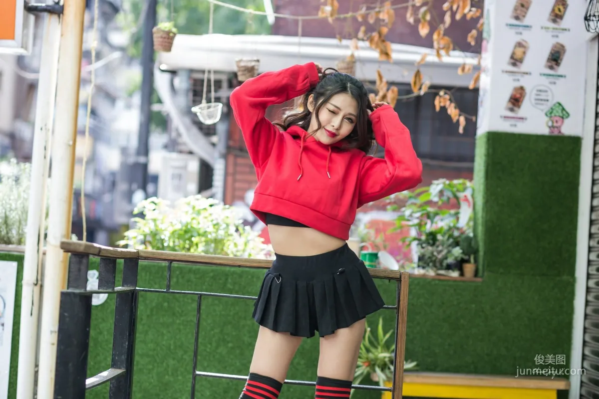 [台湾女神] 安希希《冬陽晨拍》 写真集26