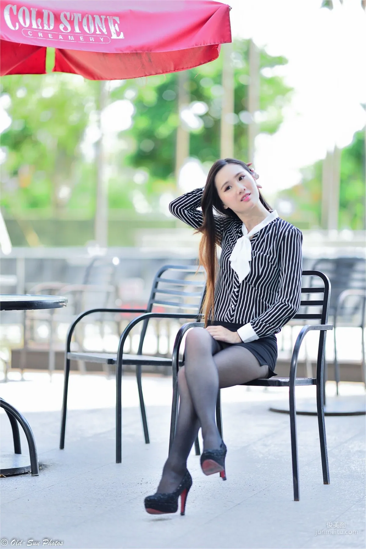 [台湾正妹] 张小米 - 黑丝OL女郎外拍 写真集70