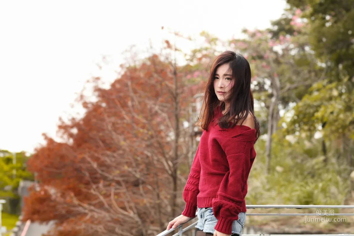 [台灣女神] 孟潔 (兩套服裝） 寫真集 2