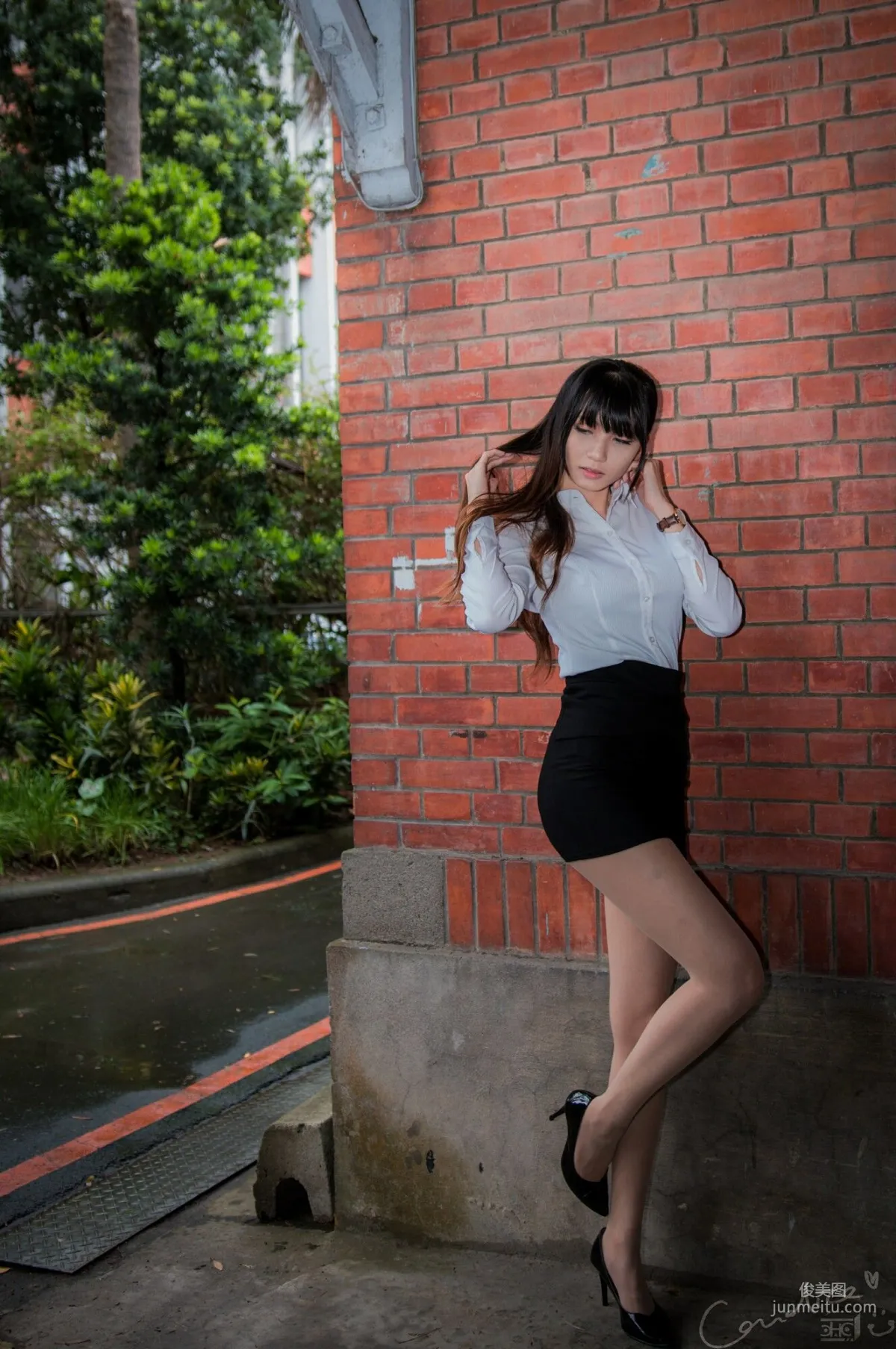 [台湾正妹] 蔡译心 - OL街拍 写真集28