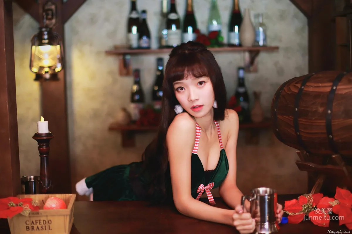 [台灣網紅美女] Kitty 2017聖誕女郎 聖誕酒館 寫真集 14