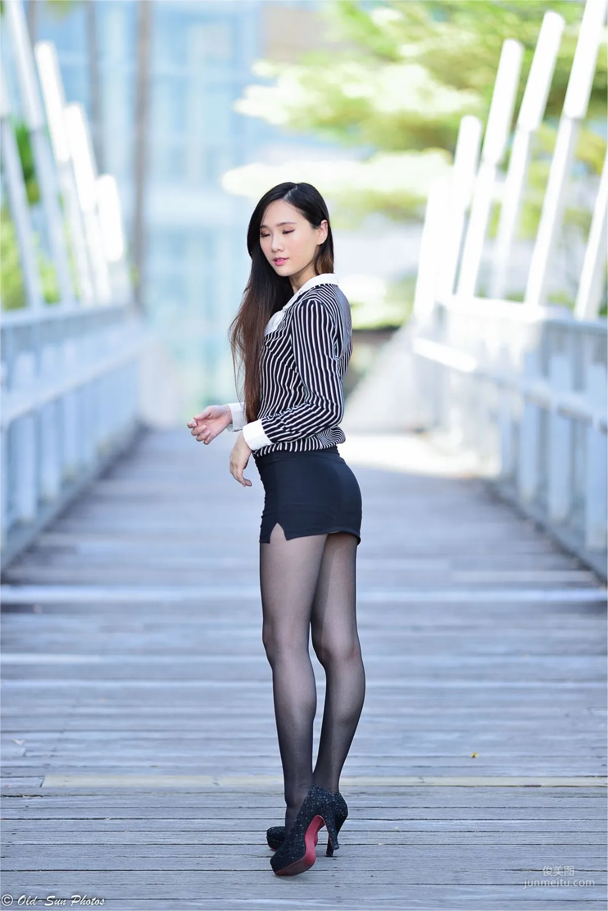 [台湾正妹] 张小米 - 黑丝OL女郎外拍 写真集43