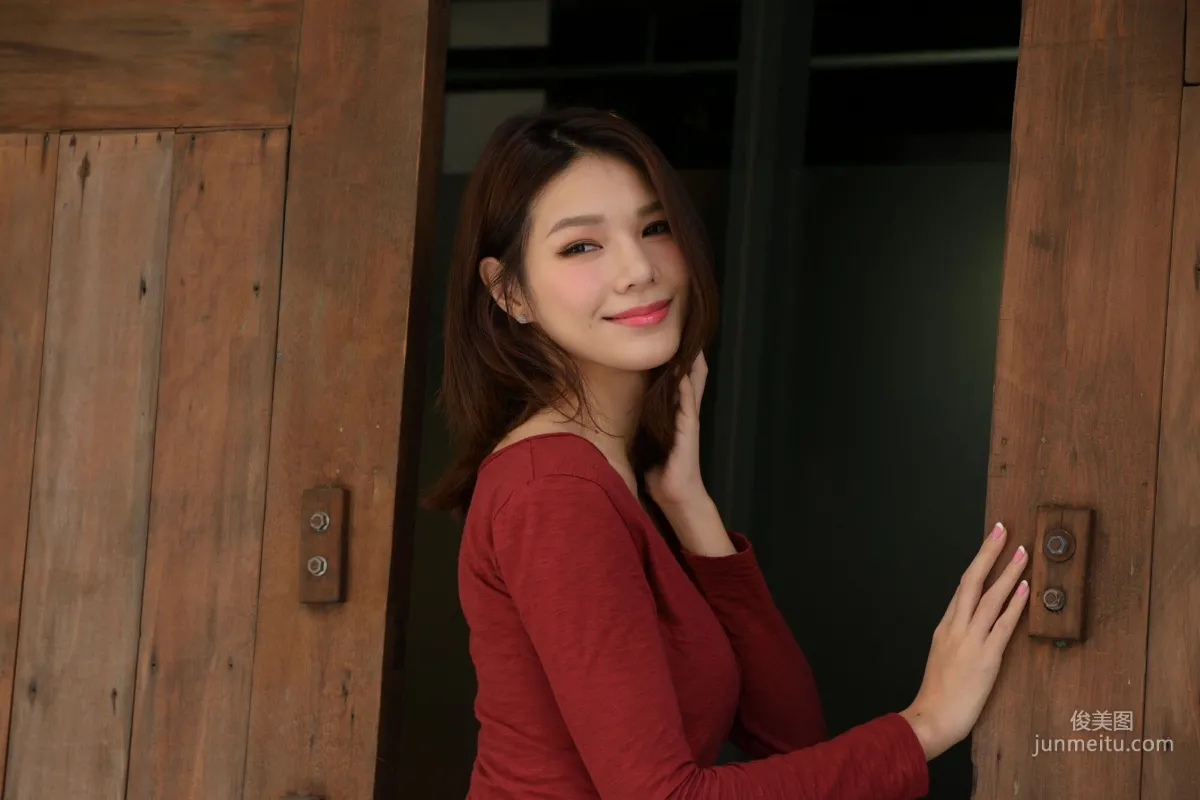 [台灣網紅美女] Kate - 外拍超短皮裙系列 寫真集 6