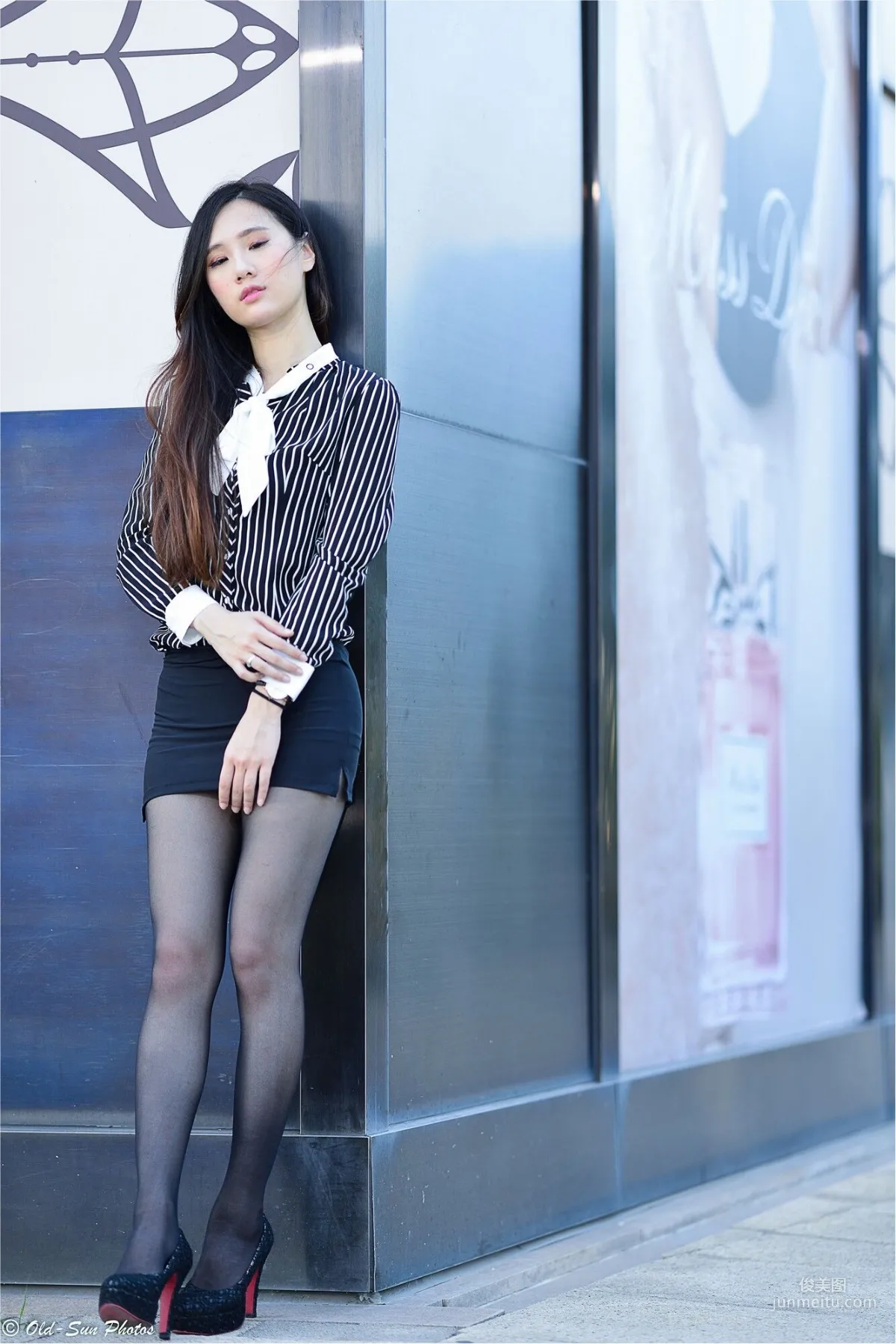 [台湾正妹] 张小米 - 黑丝OL女郎外拍 写真集23