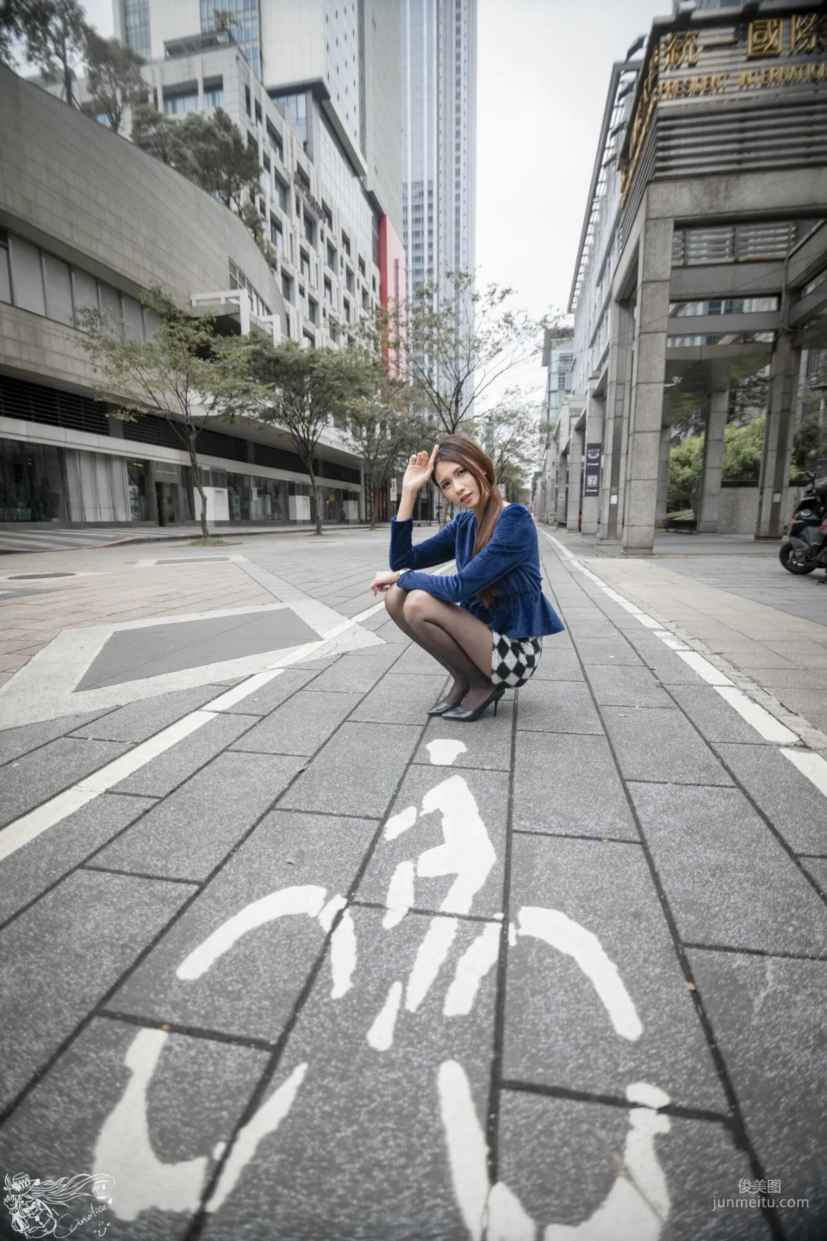 [台灣正妹] 蔡譯心《信義商圈街拍時裝》 寫真集 86