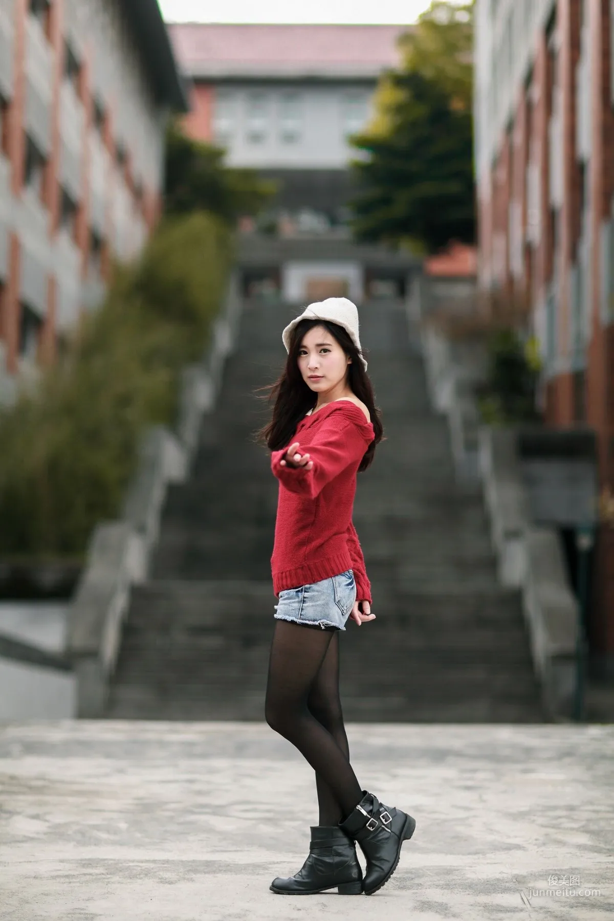 [台灣女神] 孟潔 (兩套服裝） 寫真集 61