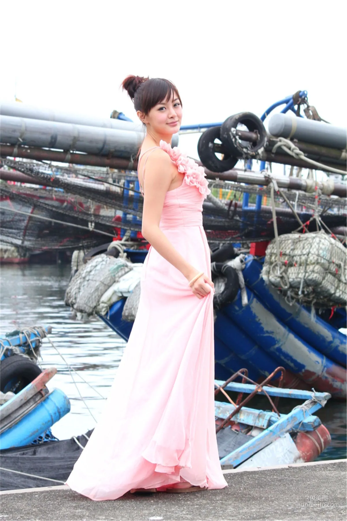 [台湾女神] 小梦《烏石港外拍》 写真集63