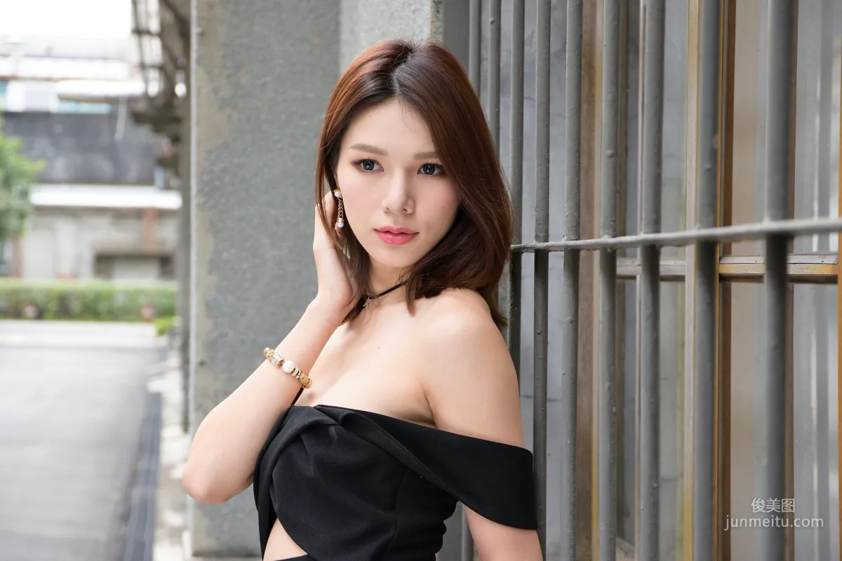 [台湾正妹] Kate - 外拍优雅长裙 写真集16