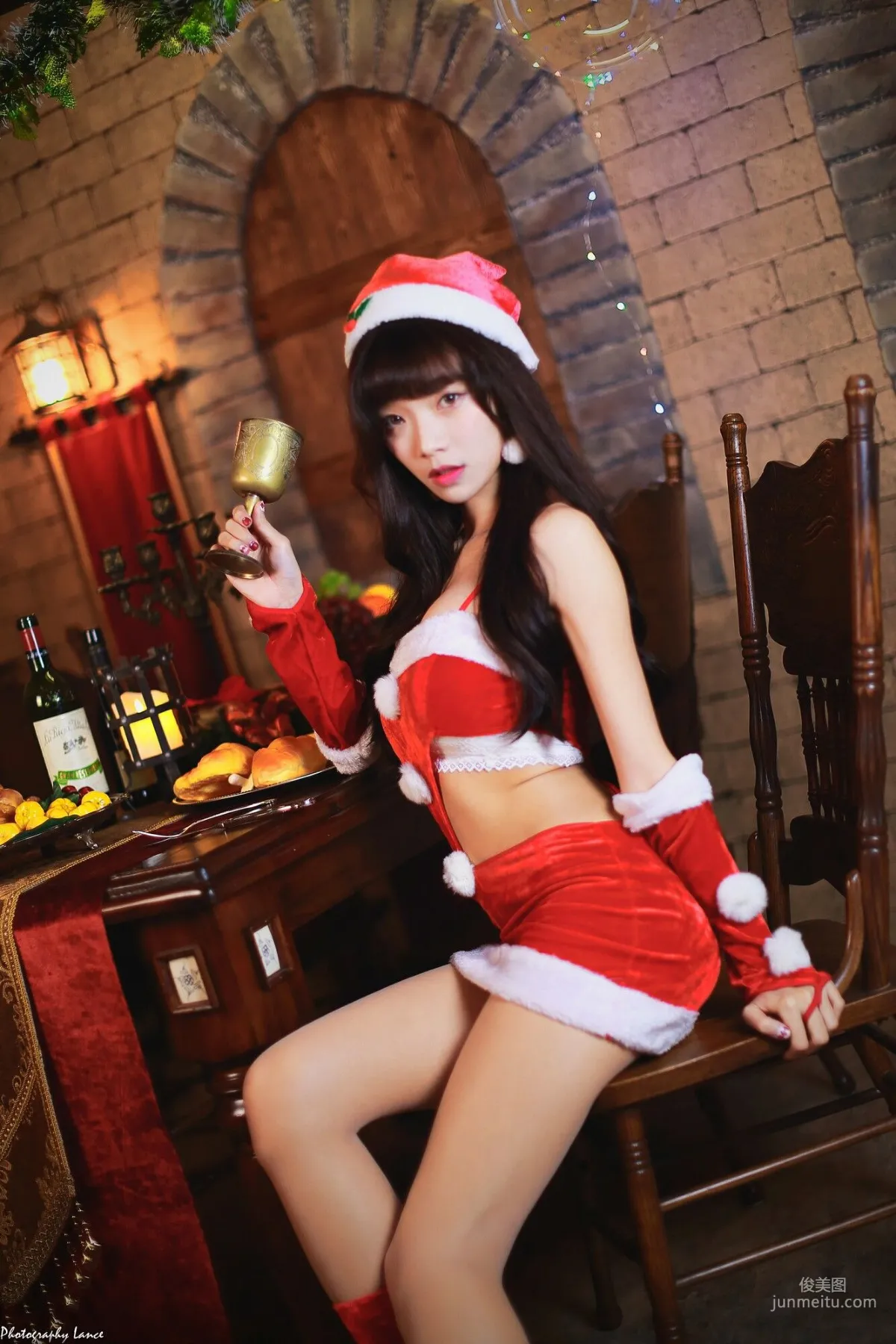 [台灣網紅美女] Kitty 2017聖誕女郎 聖誕酒館 寫真集 9