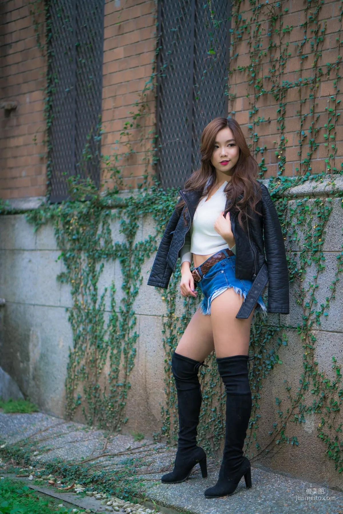 [台湾女神] Olivia安馜薇《台大外拍》 写真集23