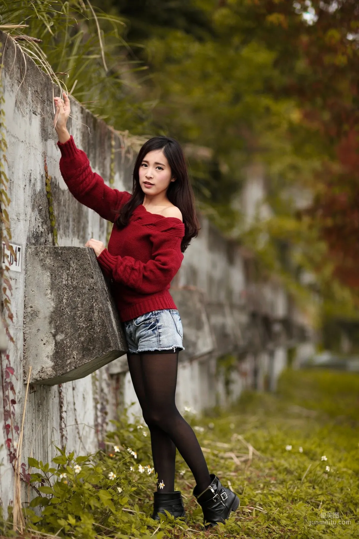 [台灣女神] 孟潔 (兩套服裝） 寫真集 17