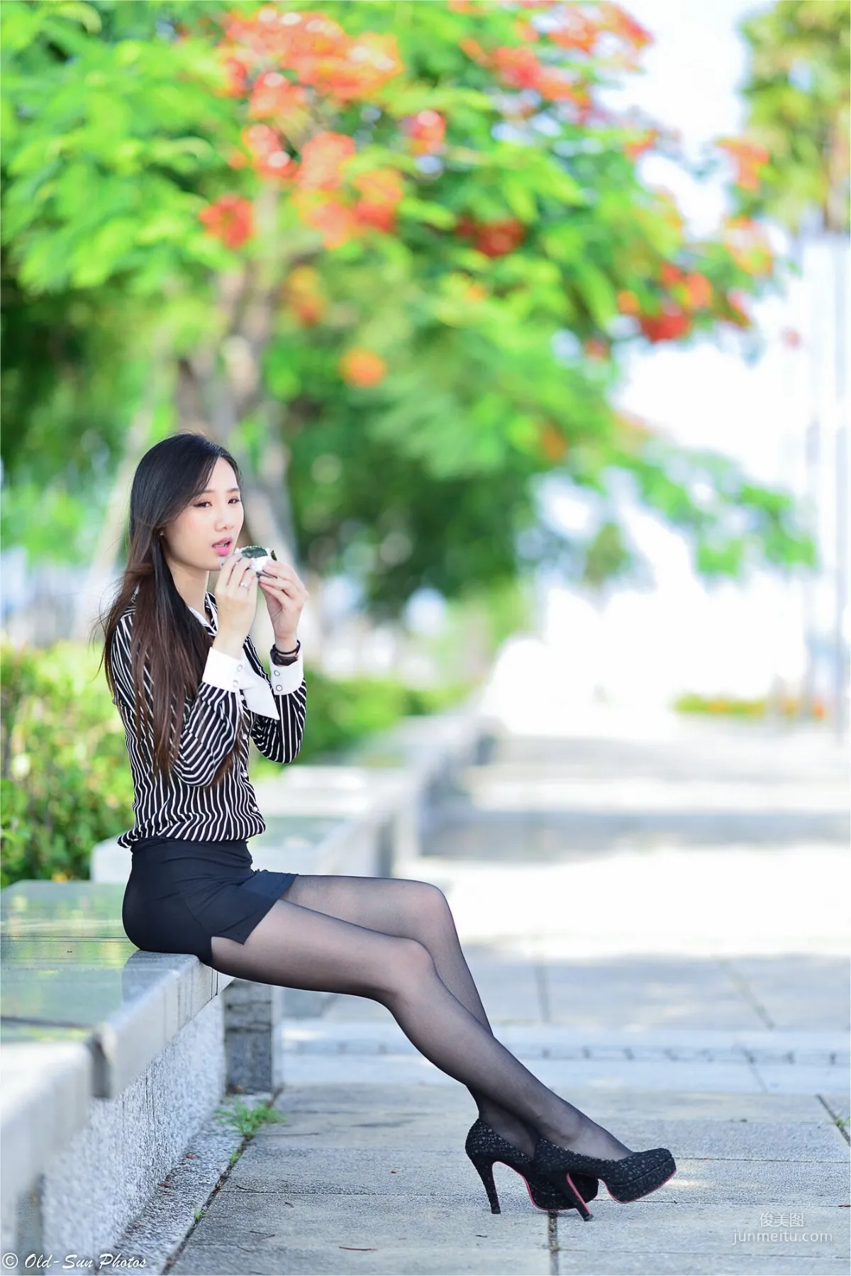 [台湾正妹] 张小米 - 黑丝OL女郎外拍 写真集40