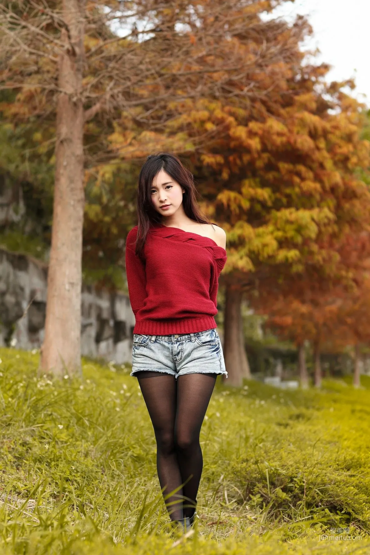[台灣女神] 孟潔 (兩套服裝） 寫真集 8
