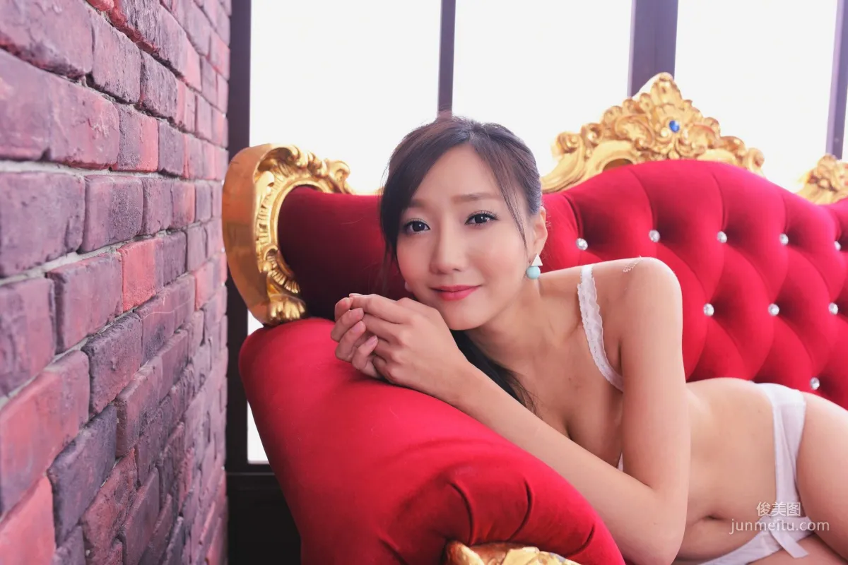 [台灣正妹] Tina逸婕 - 性感内衣秀 寫真集 52