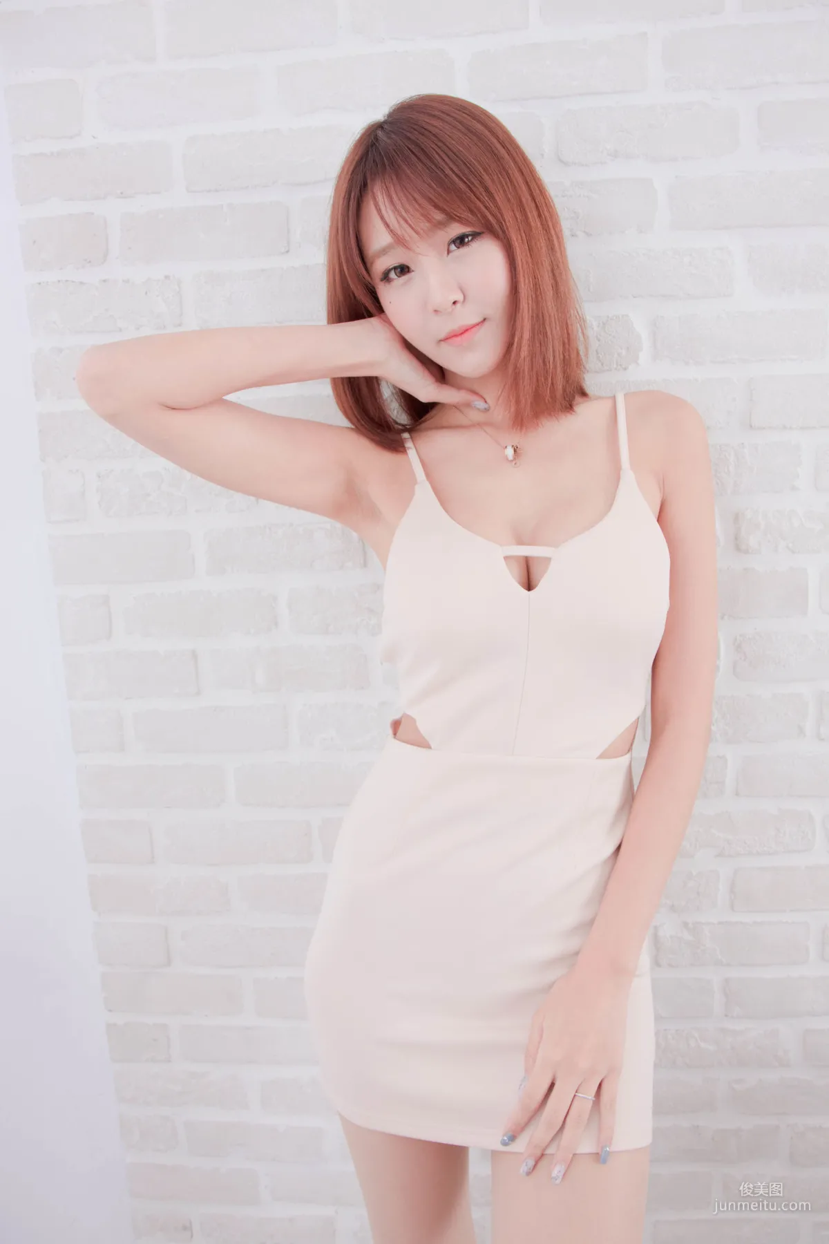 [台灣女神] 莊溫妮/Winnie小雪 棚拍2套美腿 寫真集 18